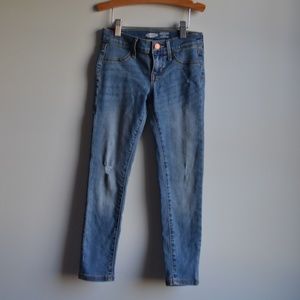 • ROCKSTAR SUPER SKINNY JEGGINGS •